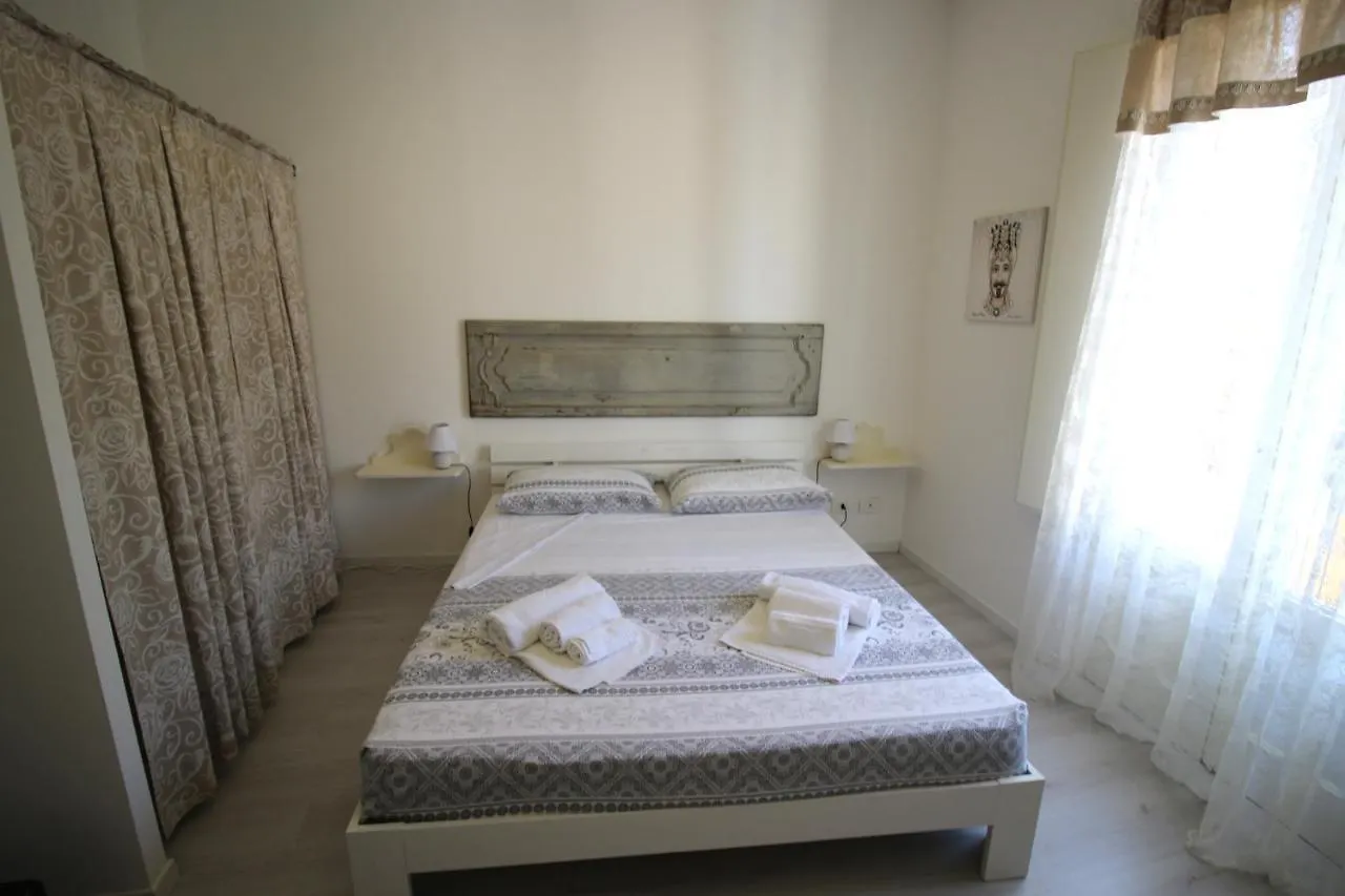 بيت للعطل فيلا Modica Balcony