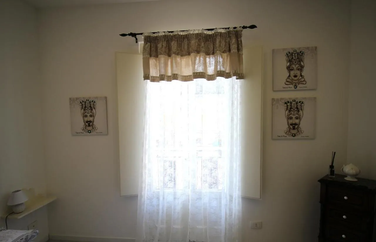 بيت للعطل فيلا Modica Balcony