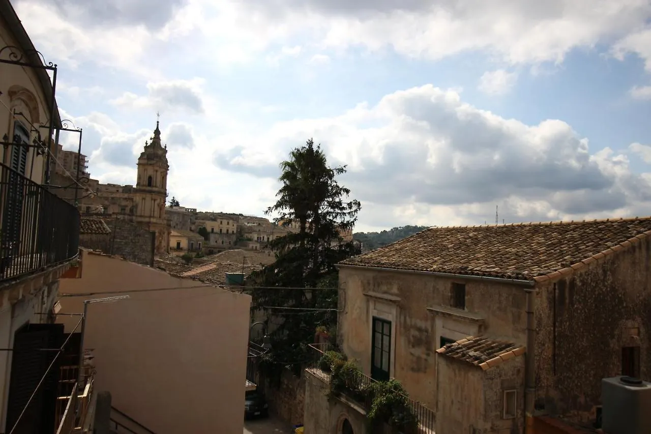 بيت للعطل فيلا Modica Balcony