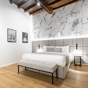 At Luxury Navona Affittacamere Roma